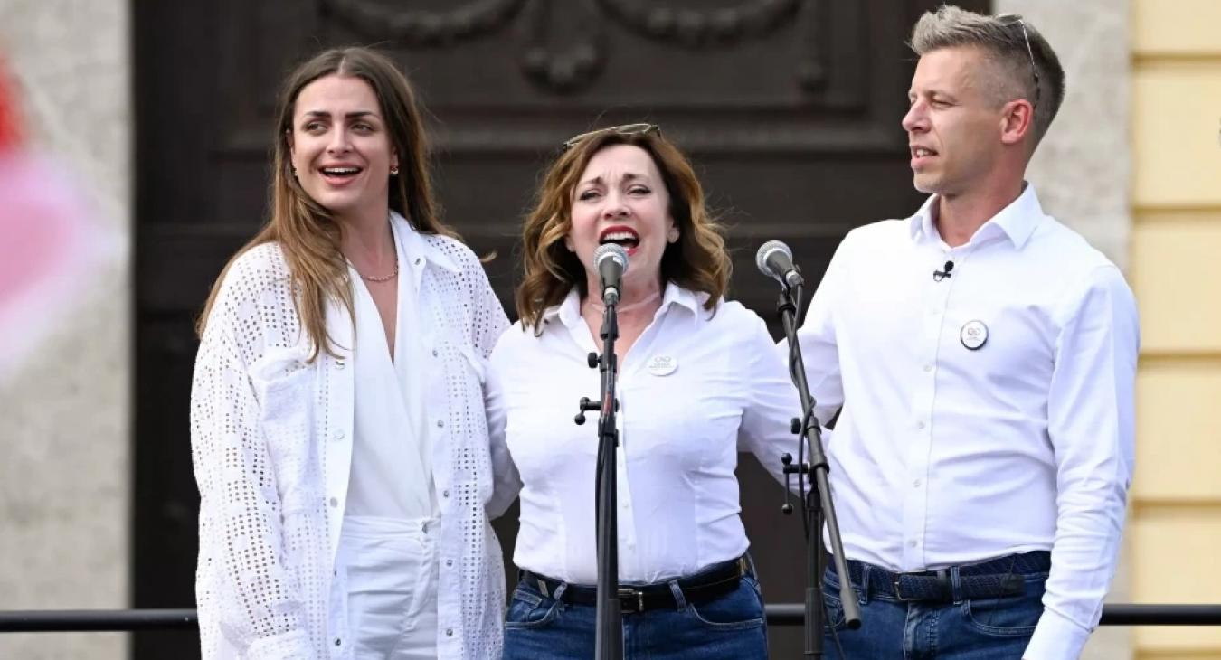 Rost Andrea Miklósa Erikának: Én nem egy Magyarországon világhírű énekes vagyok, hanem egy világon világhírű énekes