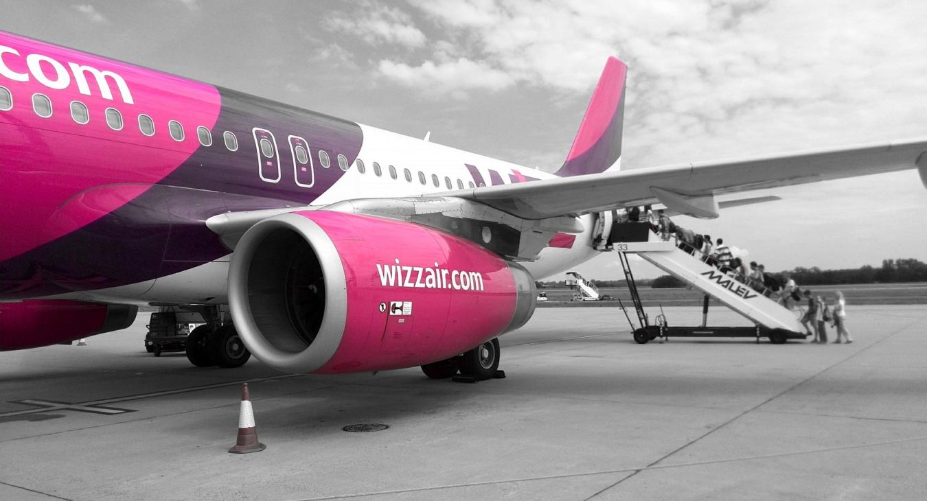 Káosz lehet a Wizz Air járatain, sztrájkba kezdtek a repülőtéri dolgozók 