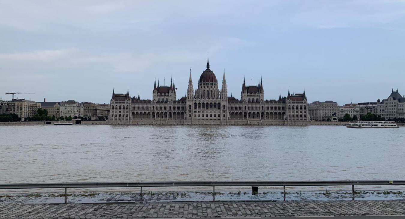 Országszerte számíthatunk záporokra, zivatarokra