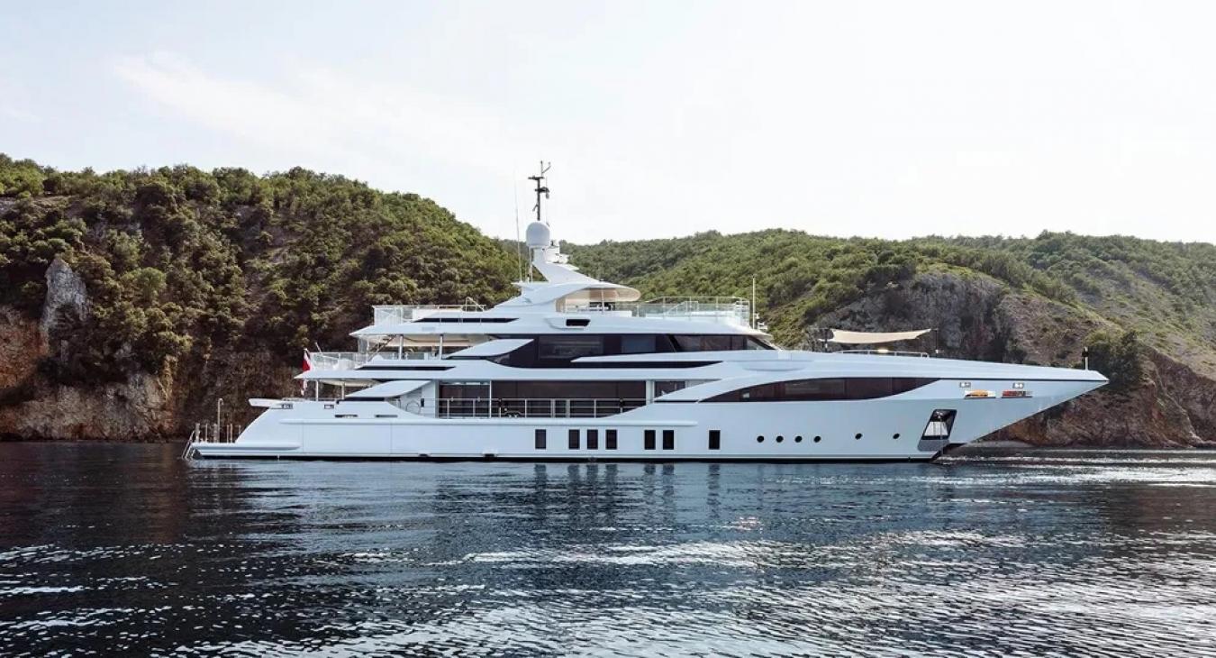 Most kétmilliárddal olcsóbb: akciós a NER bulihajója 