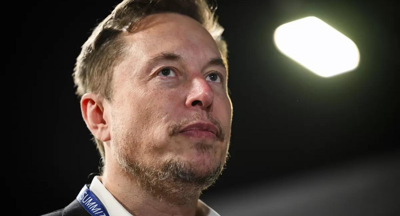 Az X-en könyörög Musk gyerekeinek nagymamája, hogy a Tesla-vezér adja vissza az unokáit