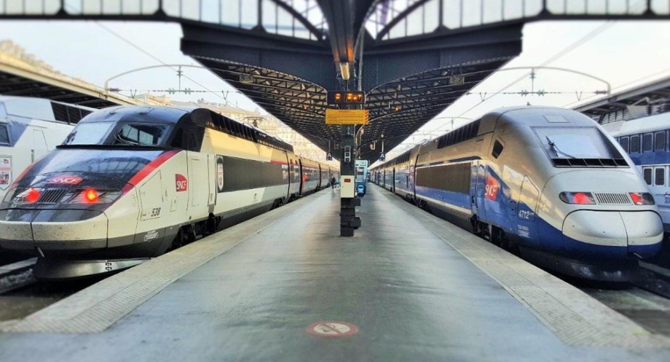 Elfogtak egy szélsőbaloldali aktivistát a párizsi vasútszabotázs miatt