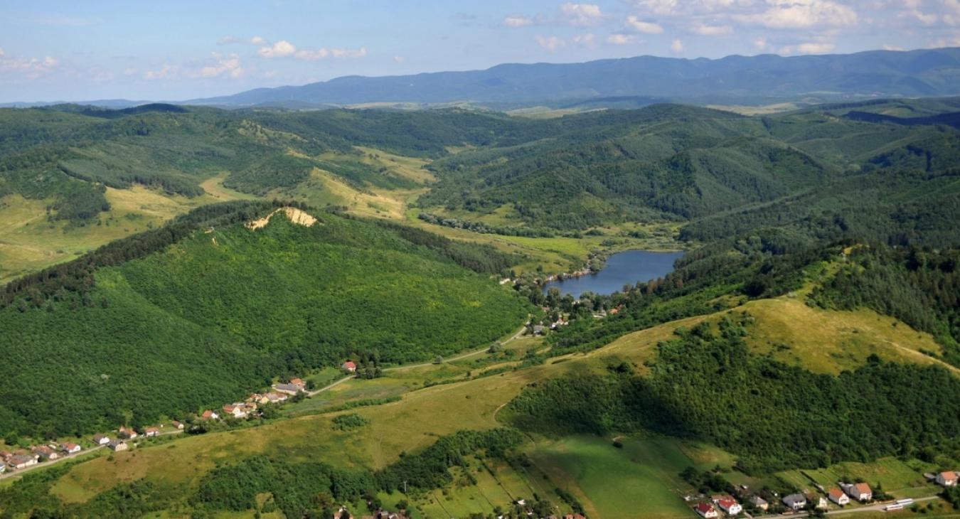 Tilos a fürdés ebben a népszerű tóban