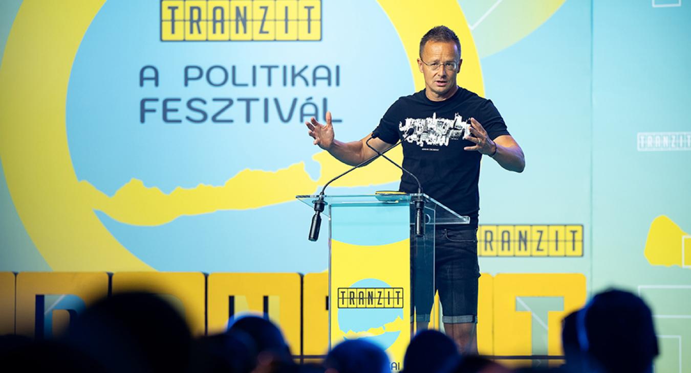 Elképesztő, hogy mit hordott össze Szijjártó Péter a Tranzit fesztiválon