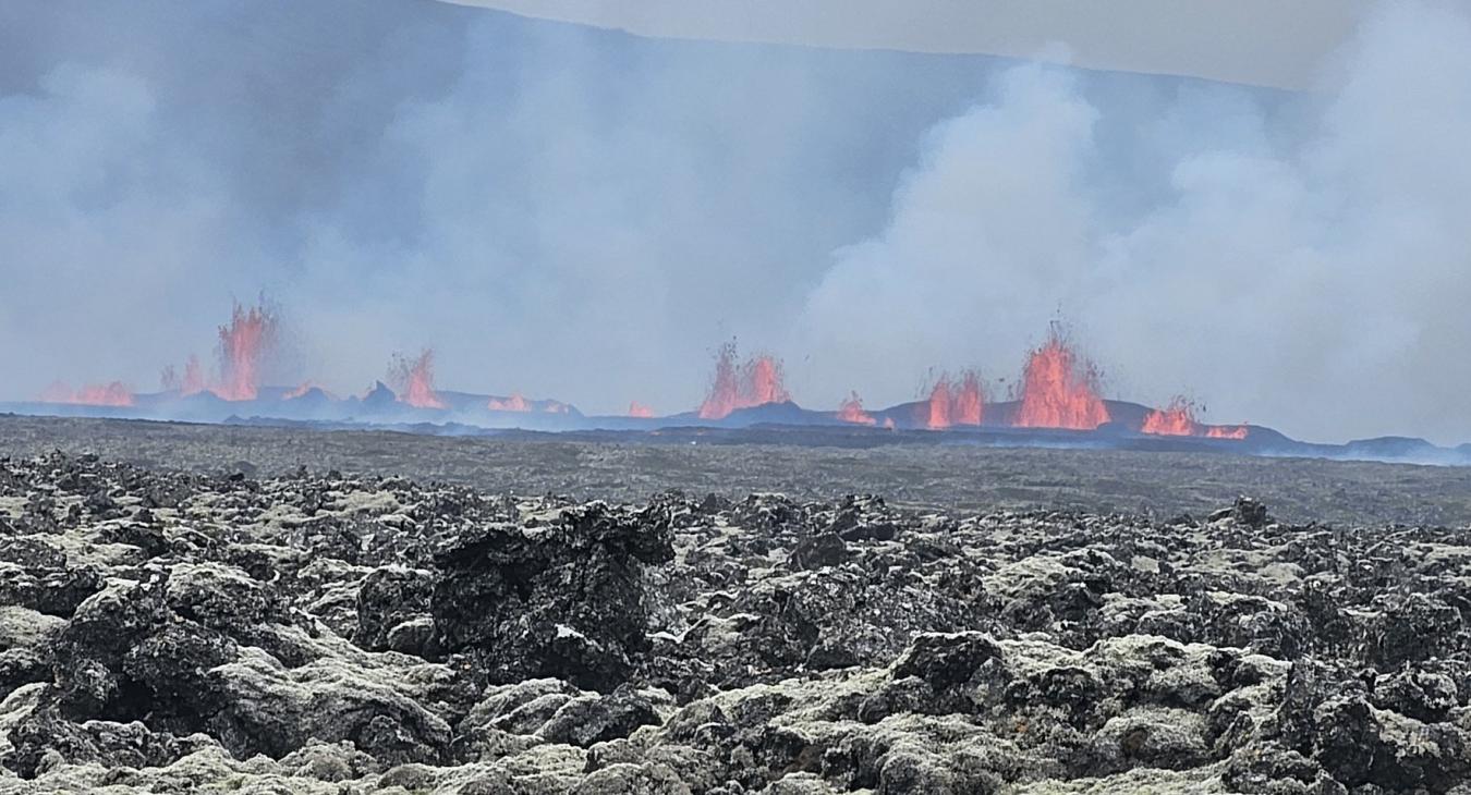 Négy kilométer hosszúságban megnyílt a föld Izlandon a vulkánkitörés miatt