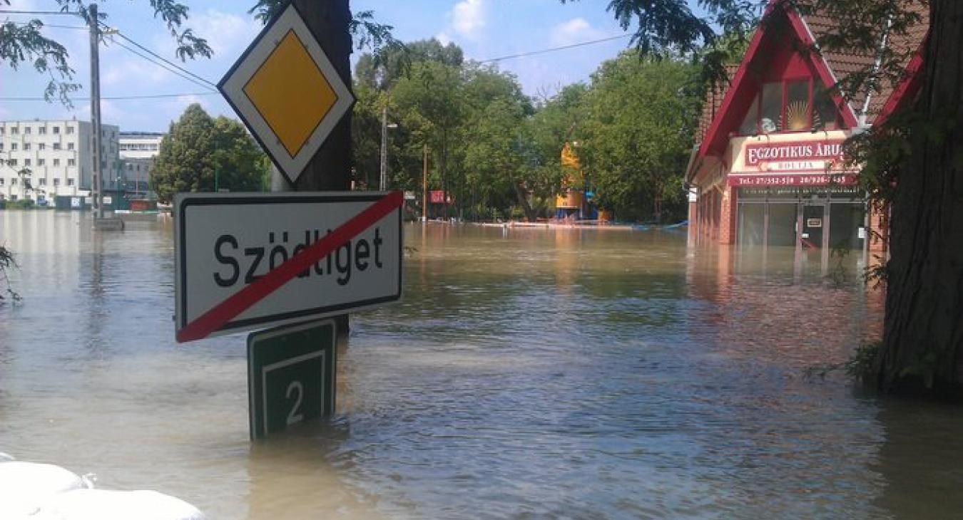 Drámai helyzet alakult ki a Dunakanyarban az árvíz miatt