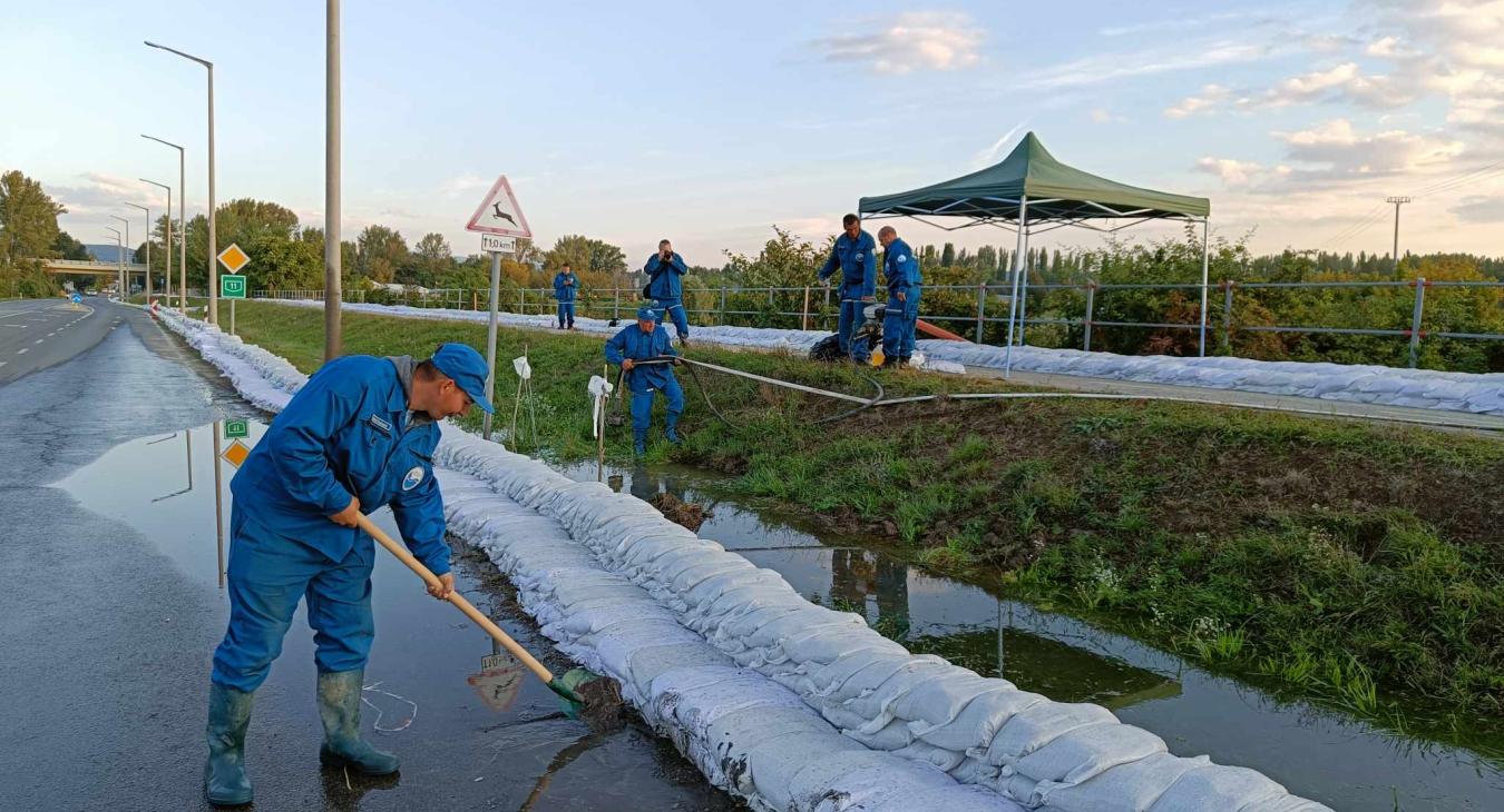 A Duna Budapest alatti szakaszára helyeződött át a védekezés fókusza