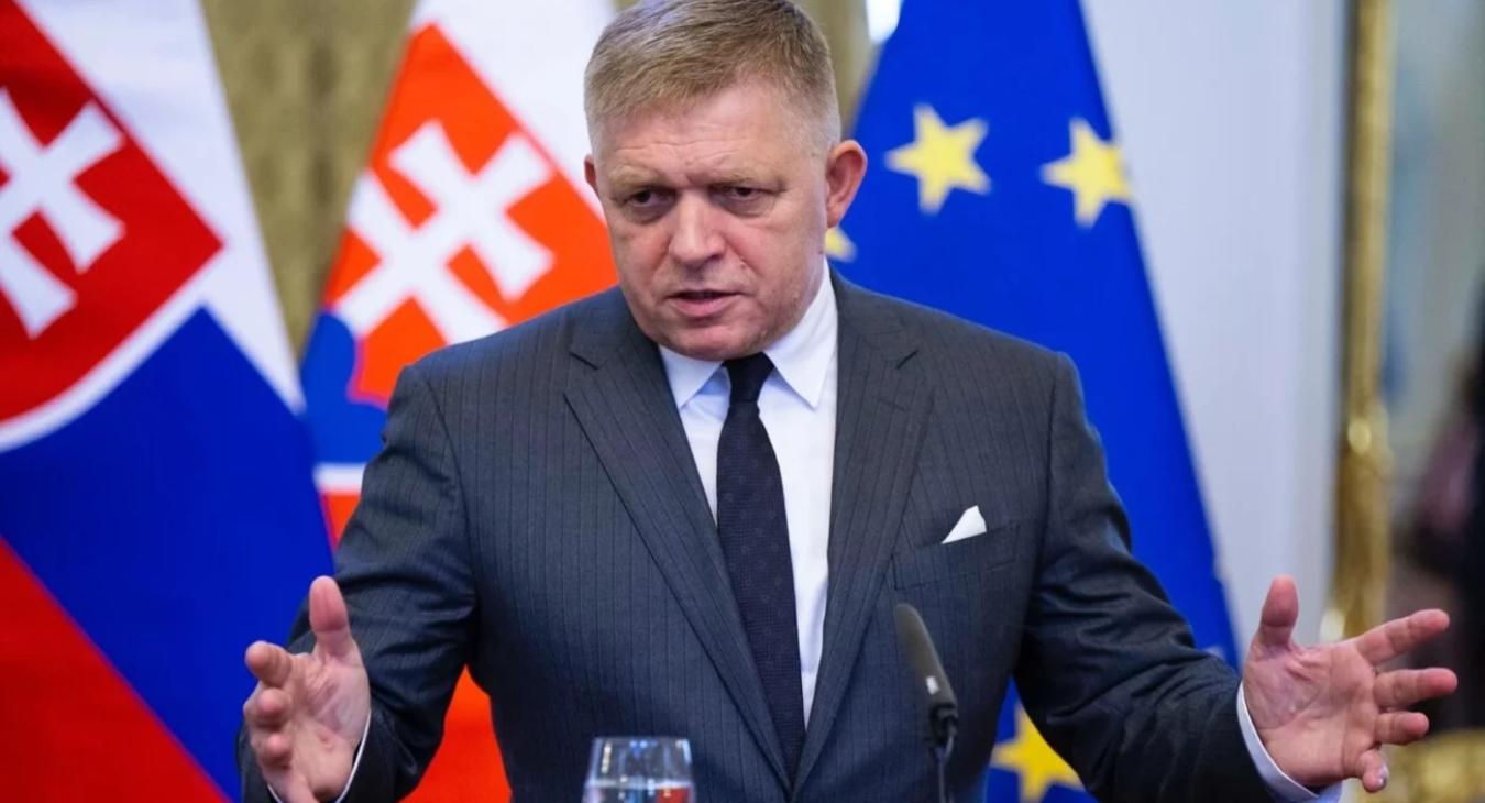 Robert Fico bosszújáról és a demokrácia lerombolásáról írt a külföldi sajtó