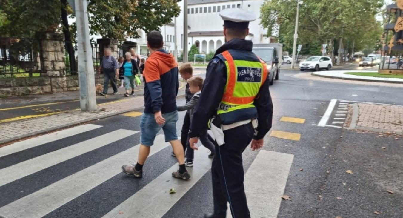 Jelentős változások jönnek szeptembertől az autós közlekedésben 