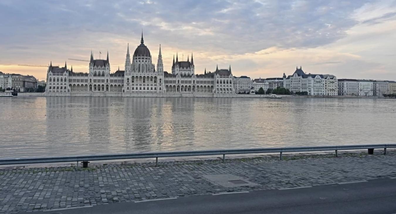 Nyolc méter körül tetőzhet a Duna Budapestnél