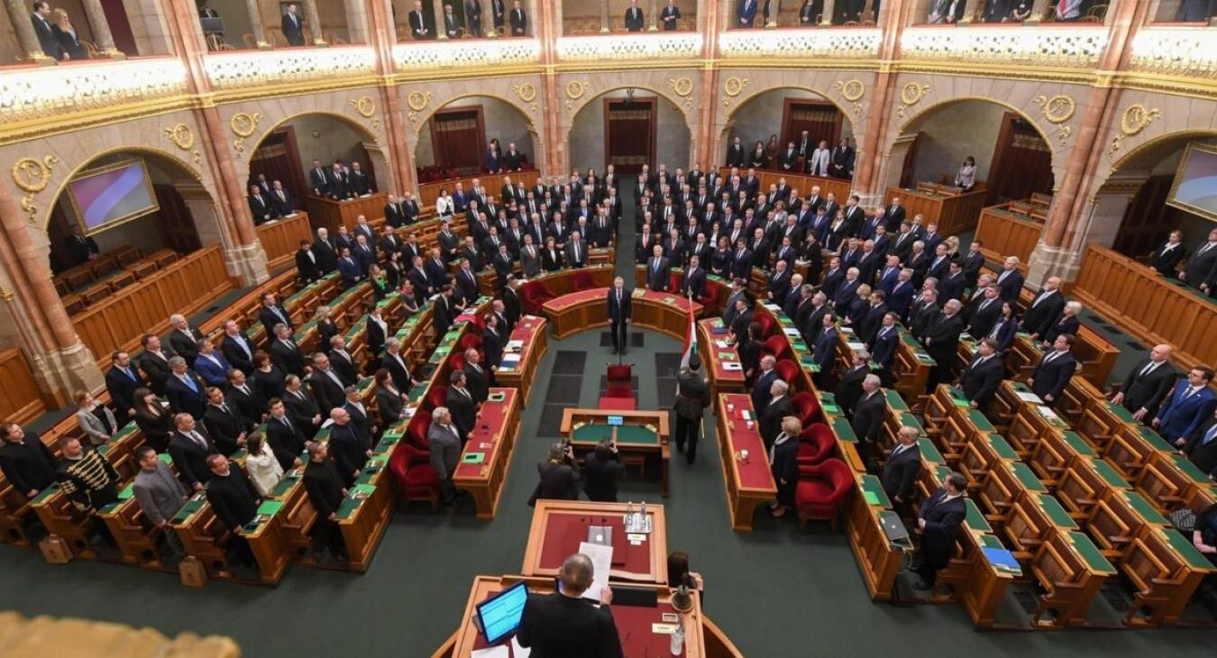 Egyéni képviselőket kapnának a határon túliak a magyar Országgyűlésben? 