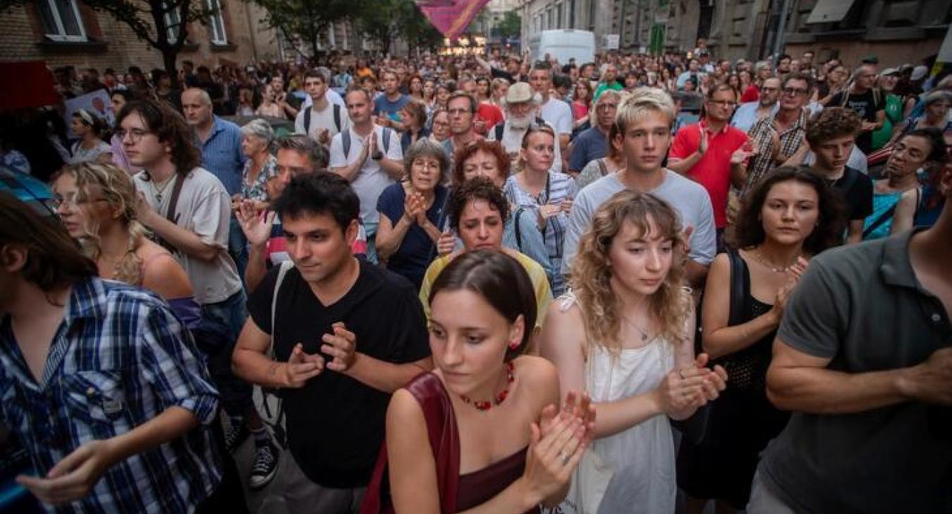 Magyar Péternek állított csapda lehet az iskolaigazgató kirúgása