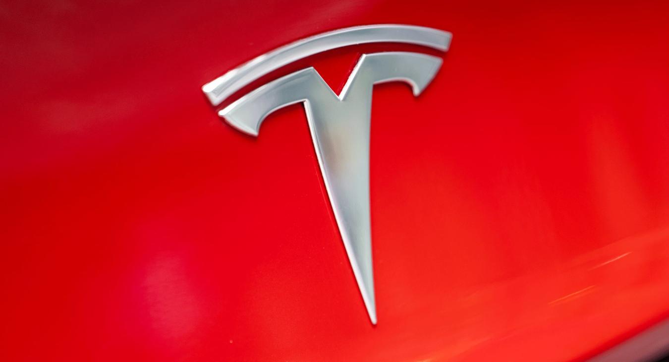 Hiába állít mást Elon Musk, a Tesla továbbra is az, aminek látszik 