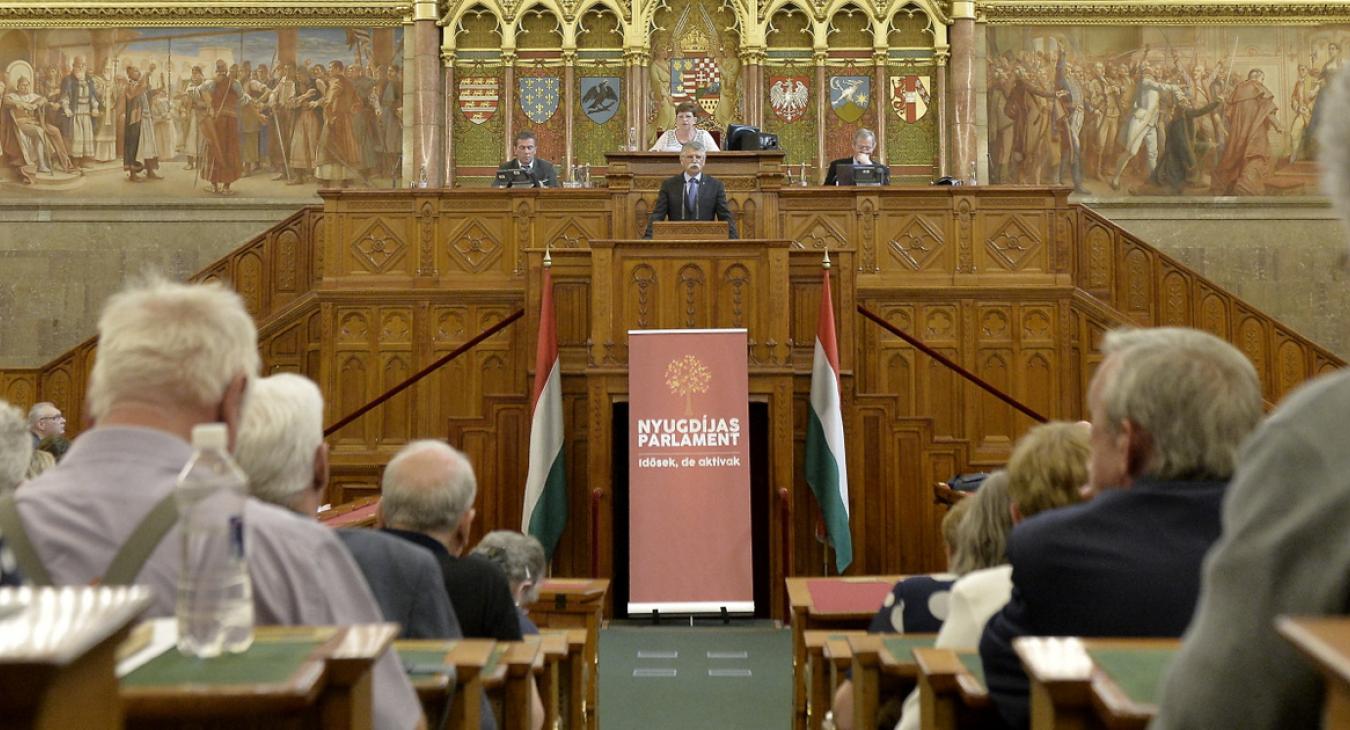 A nyugdíjasok jelentős változtatásokat sürgetnek, március végéig adtak időt a kormánynak