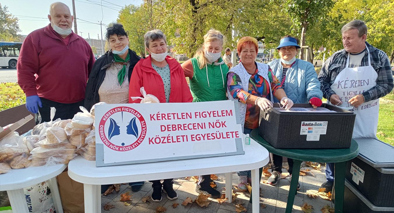 Egy tányérnyi szeretet - Ételosztás "kéretlenül" Debrecenben 