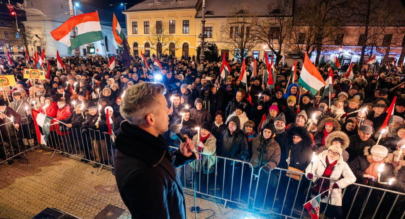 A Nézőpont firss mérése szerint Magyar Péternek vissza kéne vonulnia