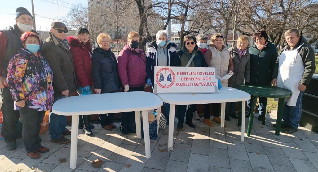 "A szegények nem tudnak várni!"