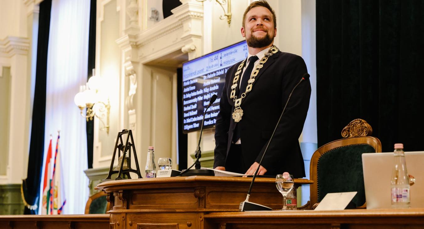 "A Fidesz keresztbe tesz és játssza a hülyét"