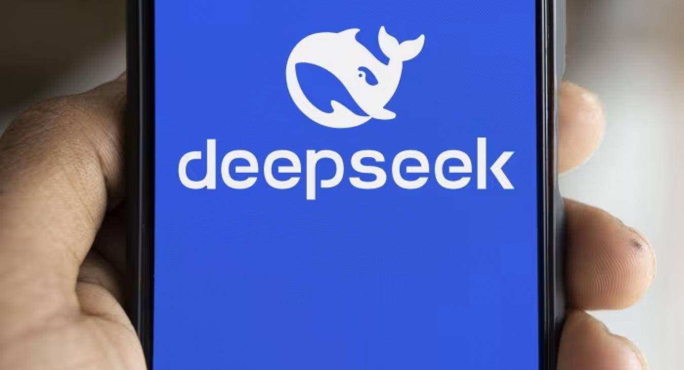 DeepSeek: Kínai MI chatbot piaci felfordulást okoz a riválisoknál