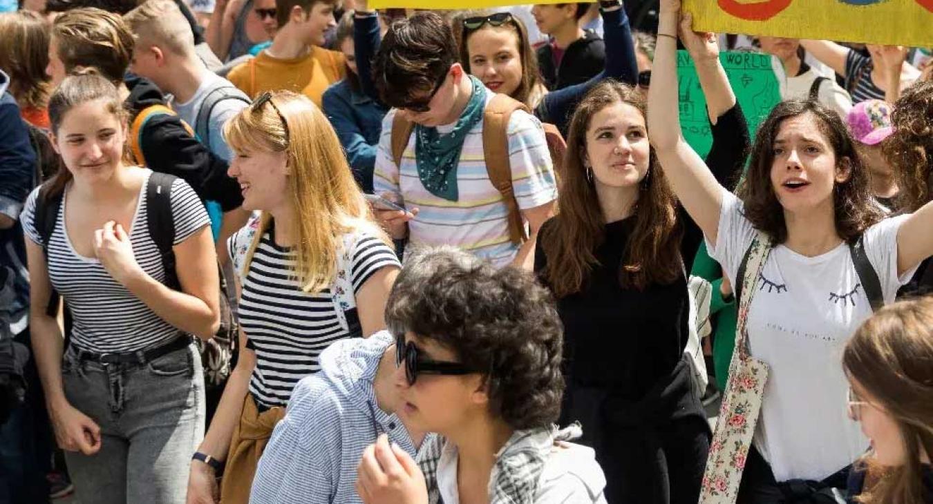 Győzelmi jelentésnek is gyenge az MCC éves jelentése a magyar fiatalokról, miközben fontos kérdésekről hallgat