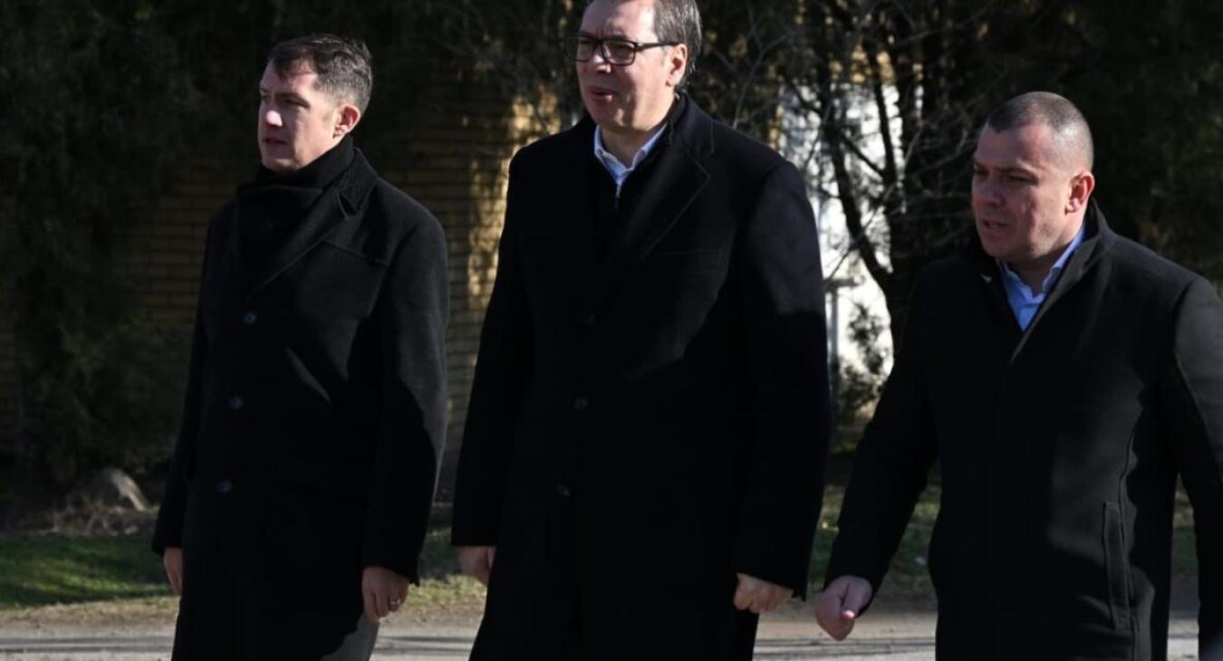 Vučić: „Beszélek Viktorral, hogy egy kisebb üzemet hozzunk ide” 