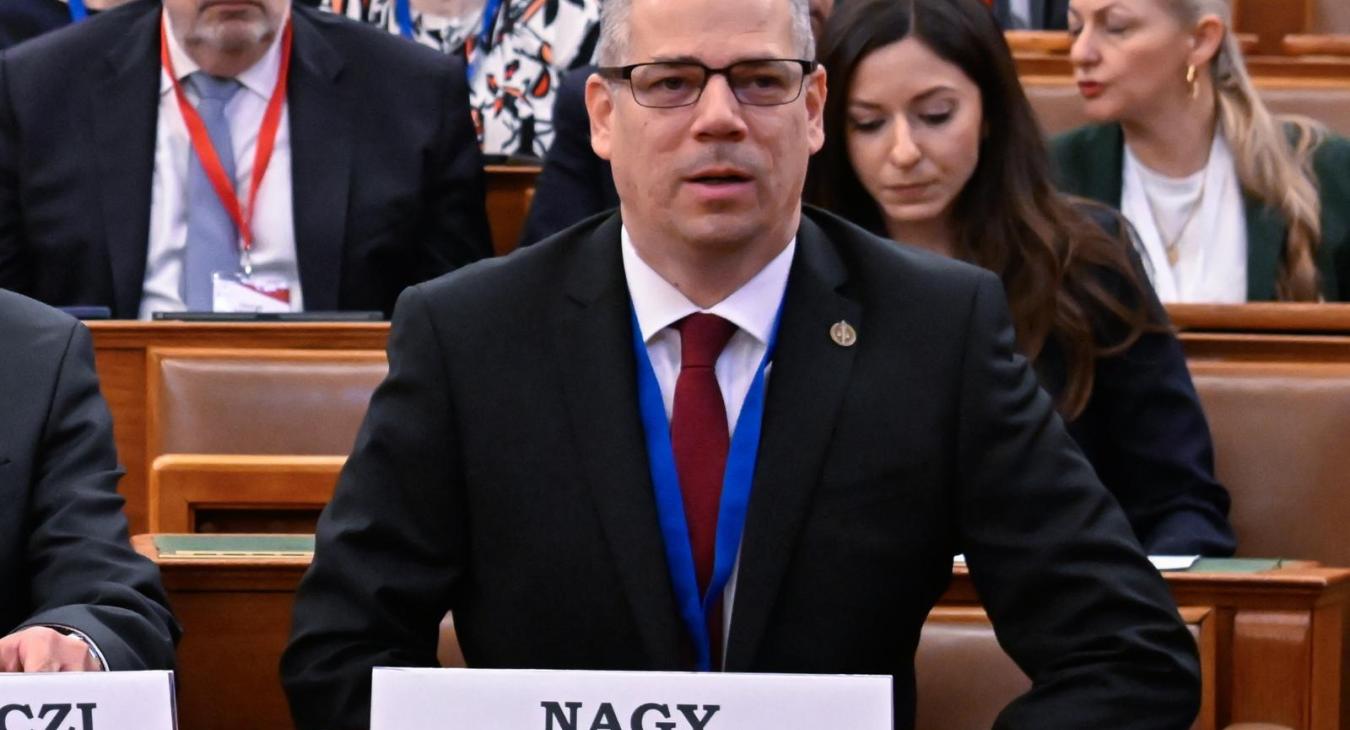 Hat országgyűlési képviselő mentelmi jogának felfüggesztését kérte a legfőbb ügyész