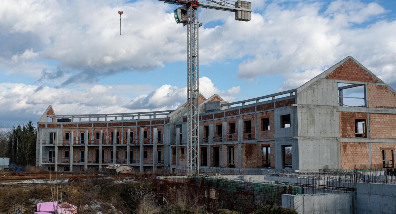 A kormányhű csoportnak sikerült átcsábítania egy ellenzéki képviselőt, időközi választás jön Csurgón 