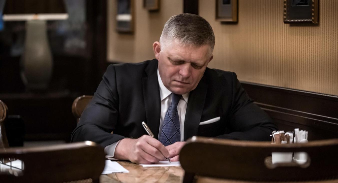 Robert Fico döntött, fontos ügyben maradt magára Orbán Viktor az Európai Unióban