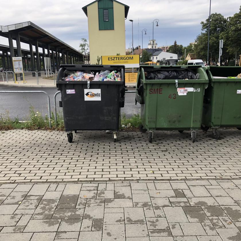 Igénytelenség mindenhol: Az esztergomi vonat- és buszállomás a gyakorlatban