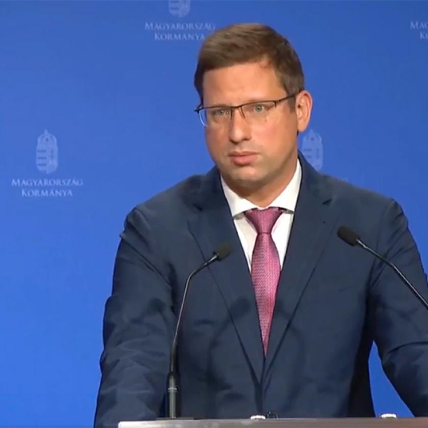 Gulyás Gergely megpróbálta a roma gyermekek nyakába varrni a magyar oktatás siralmas teljesítményét