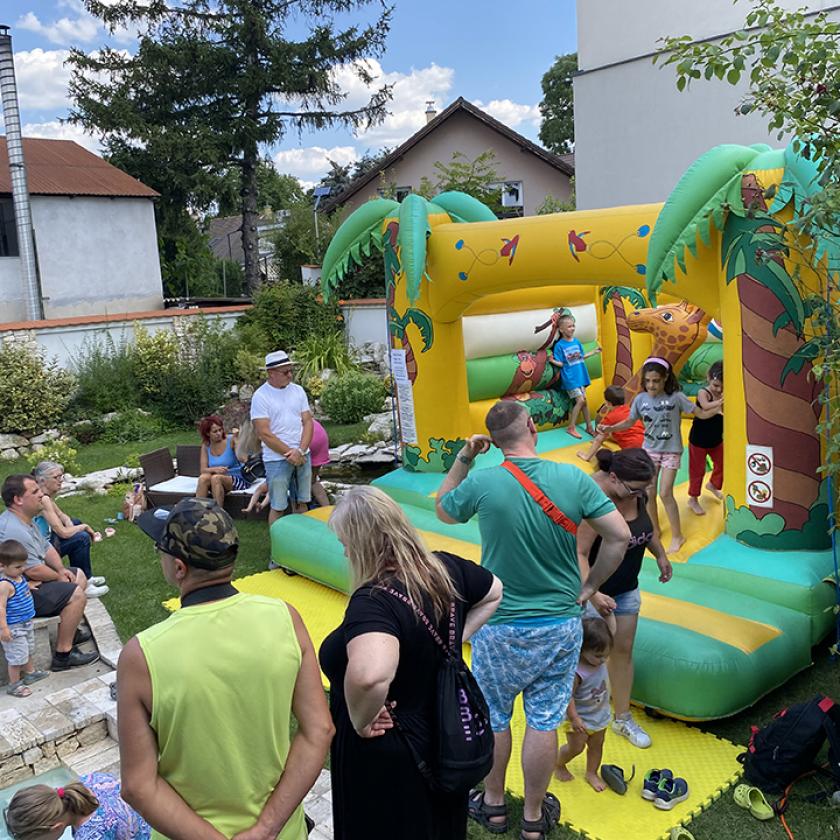 Szcientológusok a gyermekekért, családokért