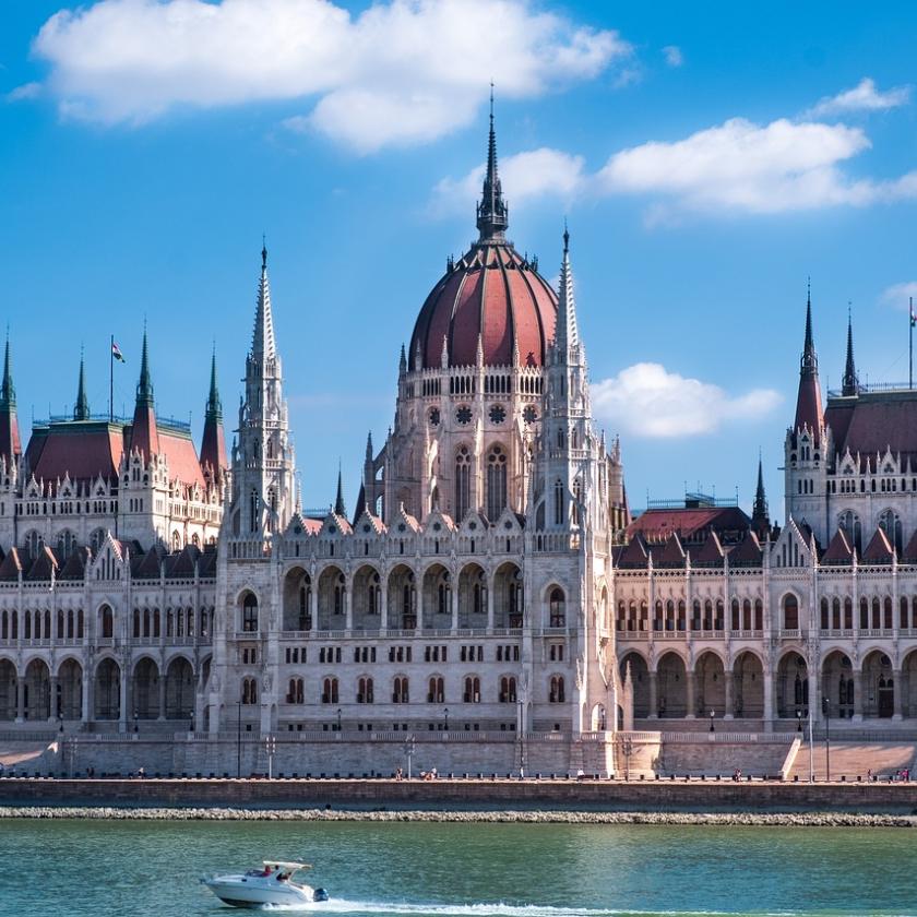 Standard & Poor’s: Magyarország besorolása változatlan