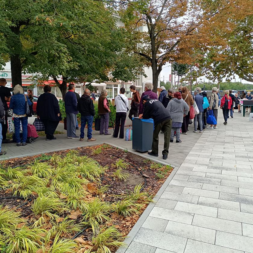 Egy tányérnyi szeretet - Ételosztás "kéretlenül" Debrecenben 