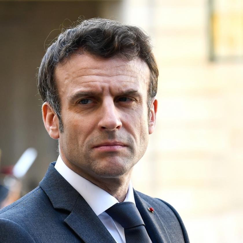 Nehéz helyzetben van Emmanuel Macron 