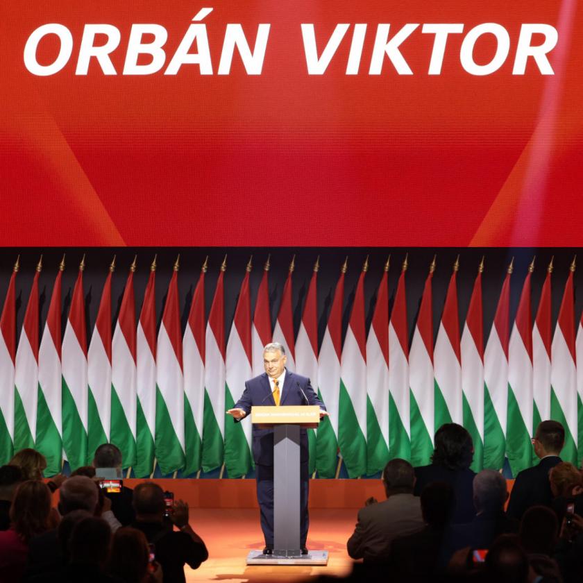 Amíg a Fidesz ünnepli önmagát, az ország egyre rosszabb helyzetbe kerül