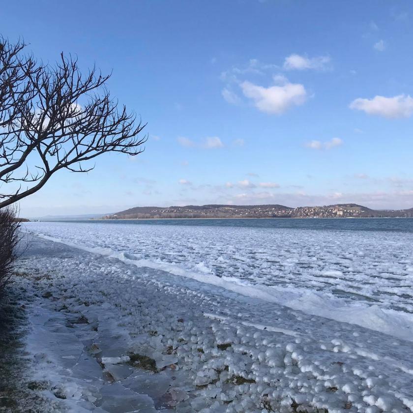 Még fagyosabb reggelek, de sok napsütés
