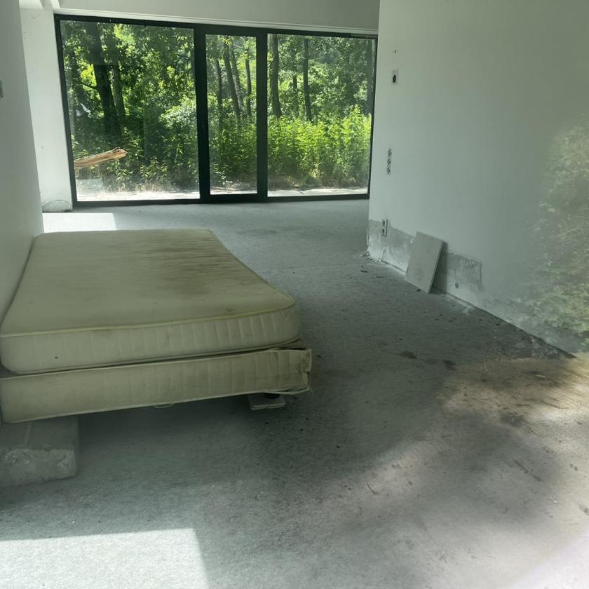 Közpénznyelő szellemhotelekkel van tele az ország