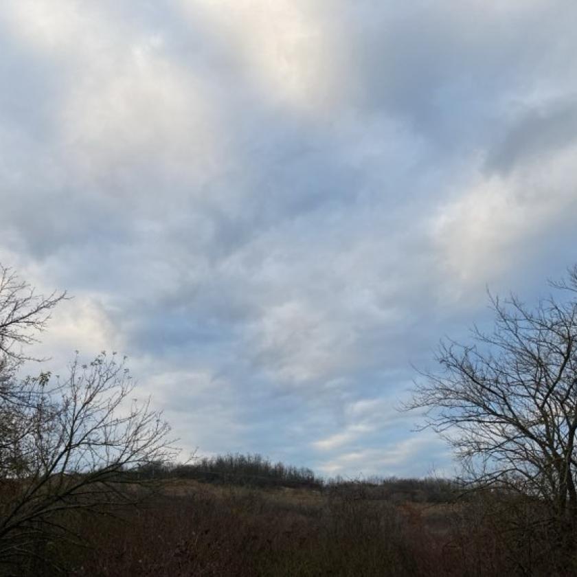 Enyhe idő lesz, de szükség lehet az esernyőre