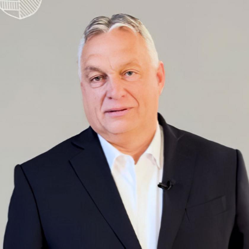Szilveszteri kérdez-felelek Orbán Viktortól, zsebre tett kézzel
