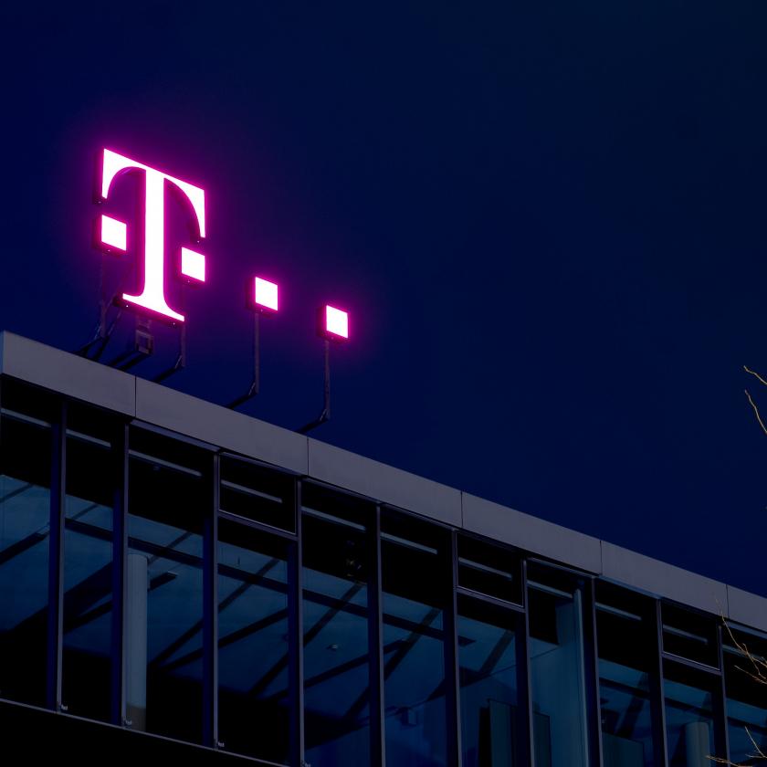 Ennyivel emeli az árait idén a Telekom