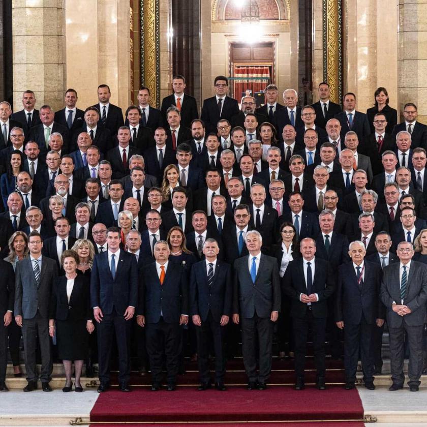 Nem vesz részt a Fidesz a svéd NATO-tagságról szóló parlamenti ülésen