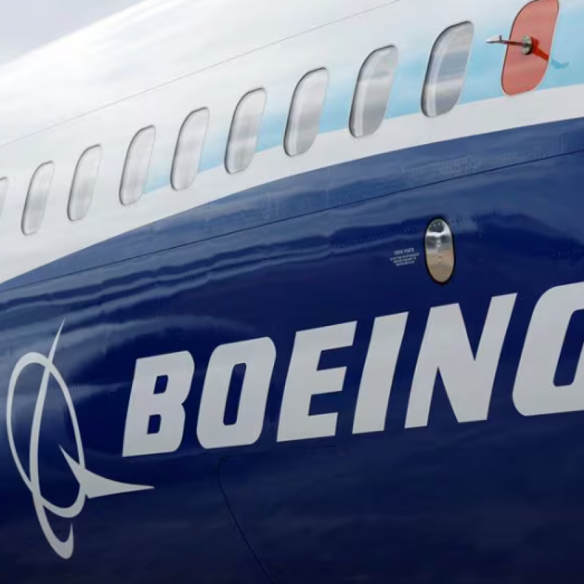 Mi történt? Lemondott a Boeing vezérkara