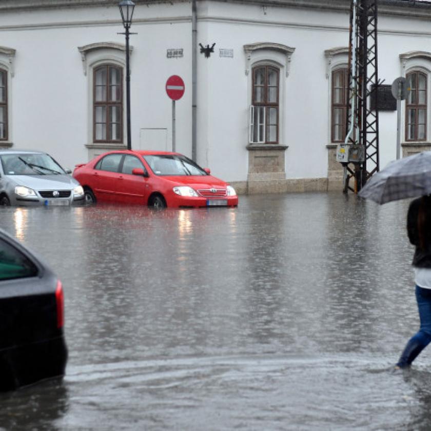 Durva csapadékcsúcsok, szélsőséges időjárás: mielőbbi óvintézkedéseket sürgetnek