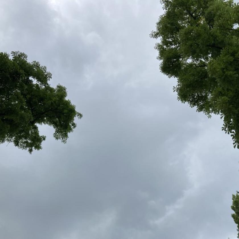 Még elszórtan valószínű zápor, zivatar