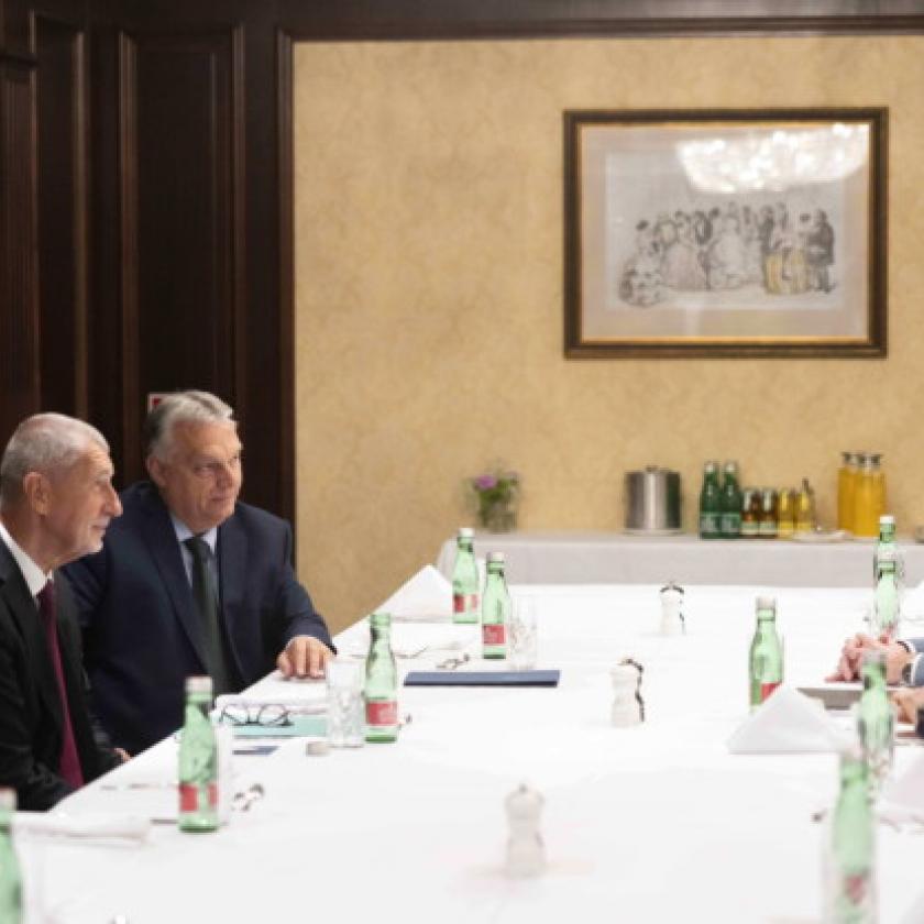 Orbán ma létrehozta "az európai jobboldal legnagyobb frakcióját" 