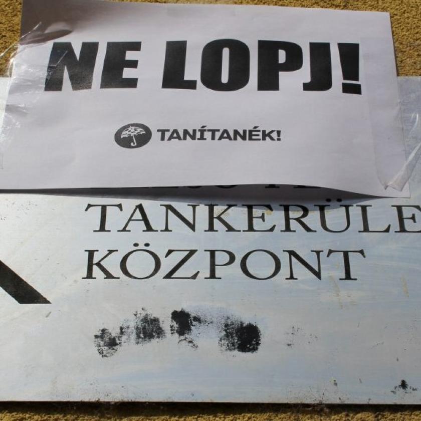 Székesfehérvári Tankerületi Központ: Ha nem akarnak túlórázni a tanárok, dolgozzanak gyorsabban