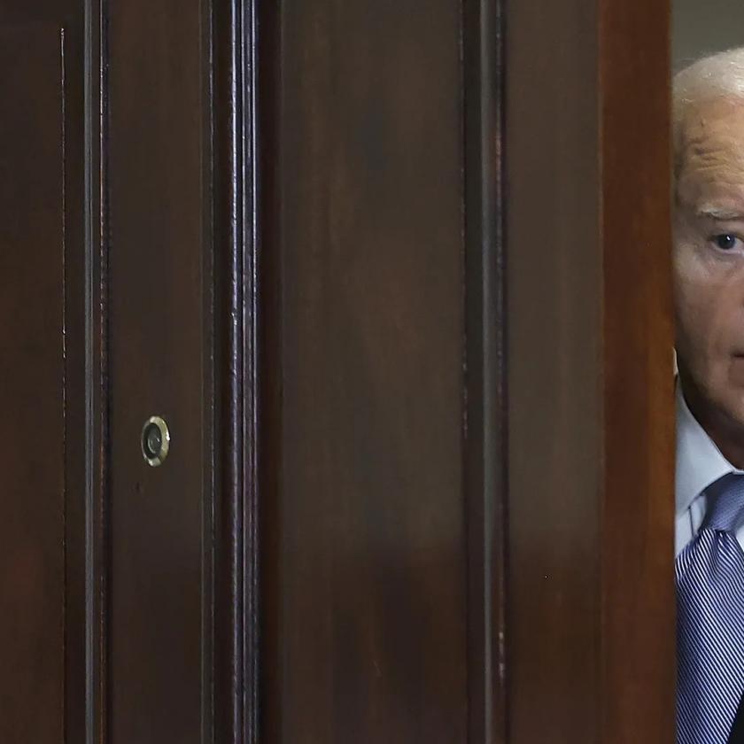 Joe Biden már a hétvégén visszaléphet vezető demokraták szerint
