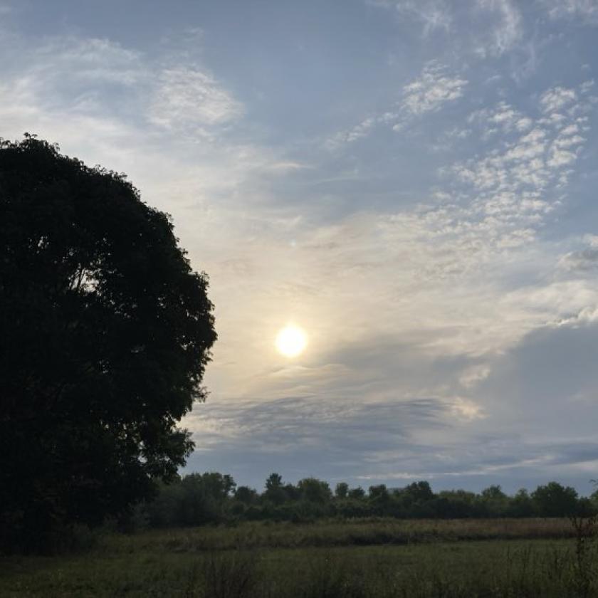 A következő napokban is párás, fülledt, meleg időre számíthatunk záporokkal, zivatarokkal tarkítva