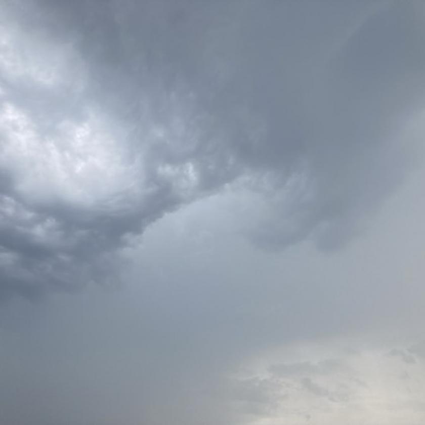 Marad a hőség, de a fülledt levegő miatt még nehezebb lesz elviselni