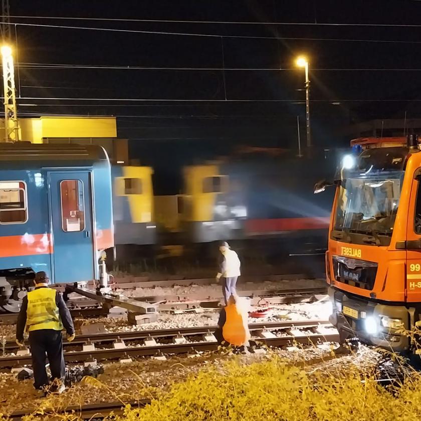 Lázár János eltűnt, miközben összeomlik a MÁV 